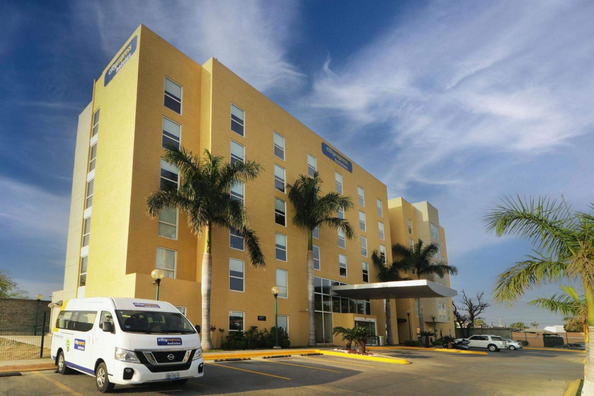 City Express By Marriott Сиудад Виктория Екстериор снимка